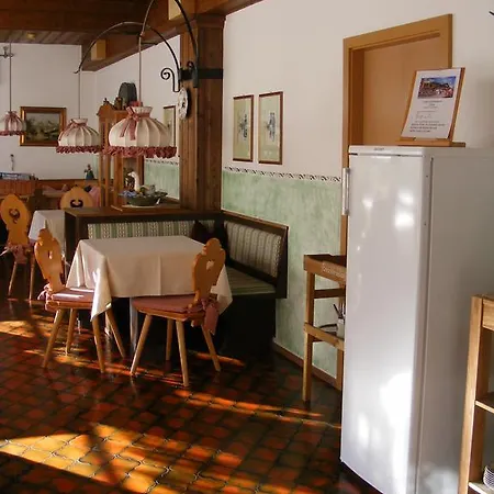 ゲストハウス Wanderpension Wimbachklamm 2*