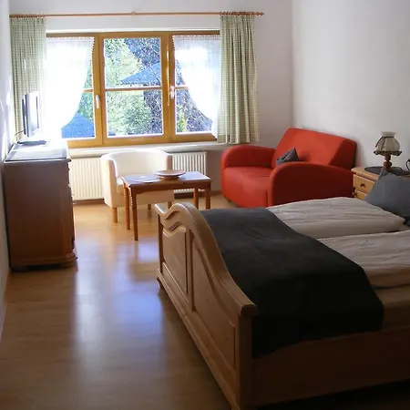 ゲストハウス Wanderpension Wimbachklamm 2*